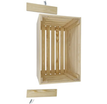 Ladă din lemn cu scânduri separate și șuruburi pentru asamblare