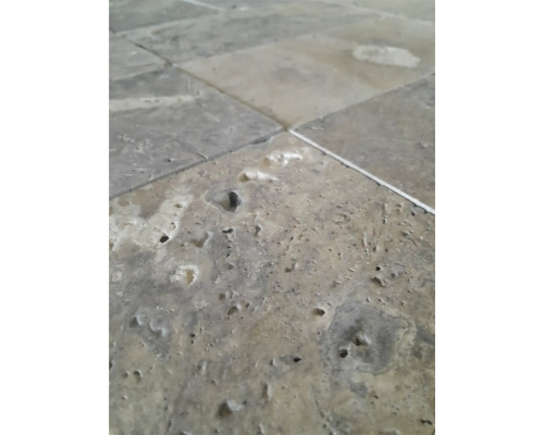 Plăci de pardoseală din travertin cu suprafață poroasă
