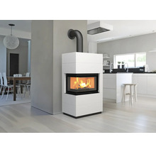 Șemineu modern în living cu bucătărie deschisă și zonă de luat masa