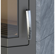 Prim-plan cu o sobă cu mâner și logo-ul producătorului Rotheigner