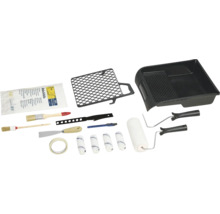 Găleată cu vopsea, role de vopsea, folie de protecție, pensule și alte accesorii de vopsit într-un singur set