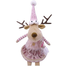 Figurină decorativă ren cu căciulă și fular pentru perioada Crăciunului