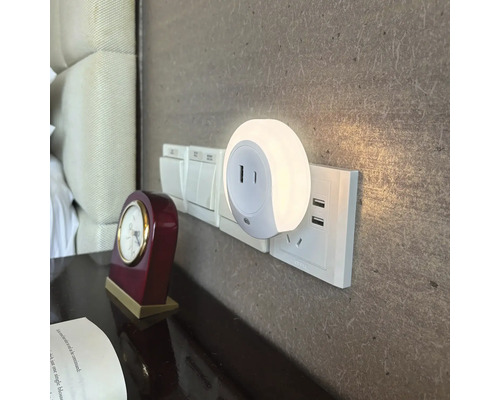 Lumină de veghe cu port USB în priză