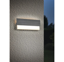 Lumină modernă de perete exterior cu suprafață striată pentru iluminarea spațiilor exterioare