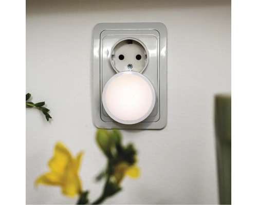 Lumină de veghe în priză