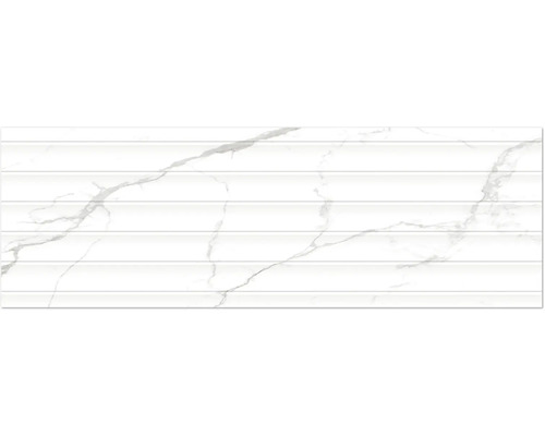 Placă de perete albă cu aspect de marmură și caneluri orizontale
