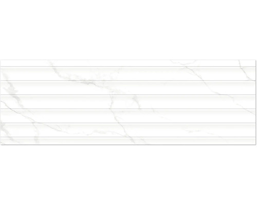 Faianță albă cu aspect de marmură și structură striată orizontală