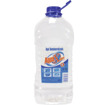 Apă demineralizată în recipient de patru litri