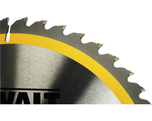 Imagine detaliată cu o lamă de ferăstrău DeWalt