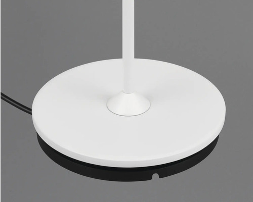 Prim-plan al bazei unui lampadar