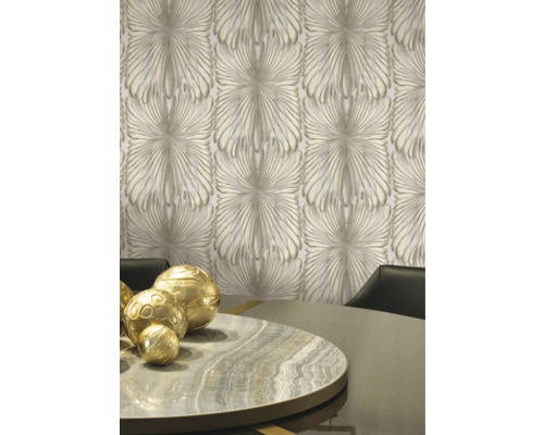 Model decorativ de tapet vlies cu un motiv grafic de evantai pe un perete al camerei