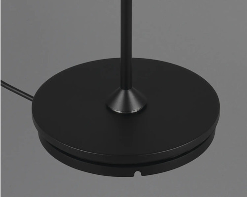 Prim-plan cu baza unei lămpi de podea