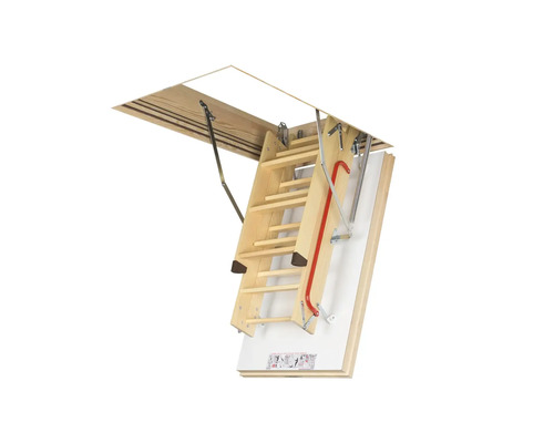 Scară de pod din lemn, desfășurată