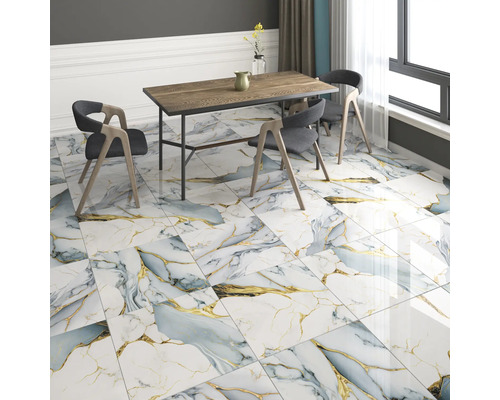 Sufragerie cu masă de masă, scaune și plăci de pardoseală cu design de marmură