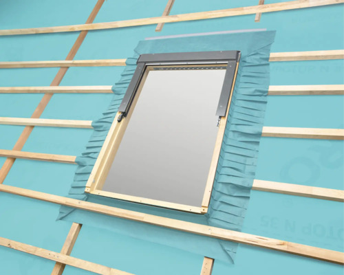 Set de termoizolare FAKRO XDP 55x78 cm Fereastră de mansardă cu cadru de instalare în structura acoperișului