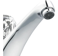 Baterie de apă metalică lucioasă cu mâner asemănător cristalului