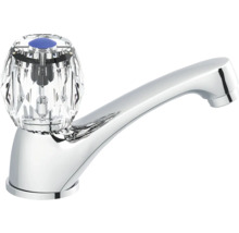 Baterie de apă cu mâner transparent fațetat și gura de scurgere cromată