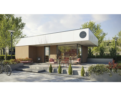 Vedere exterioară a unei cafenele cu locuri în aer liber, înconjurate de copaci și vegetație