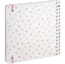 Caiet cu spiră și model cu inimioare