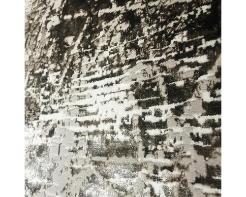 Prim-plan cu un covor cu model abstract