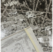 Covor gri cu model abstract