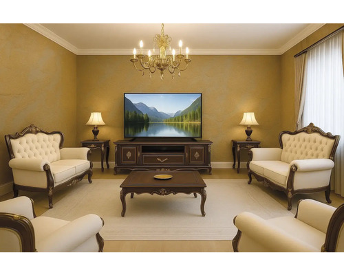 Living cu canapea, masă, televizor și lampă