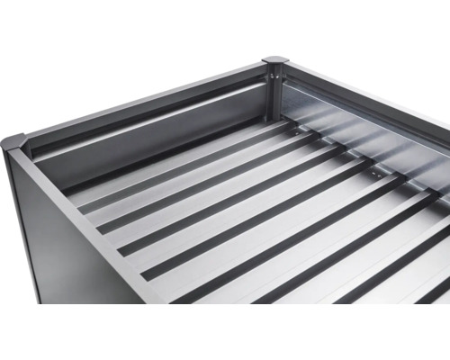 Jardinieră metalică cu fund cu nervuri