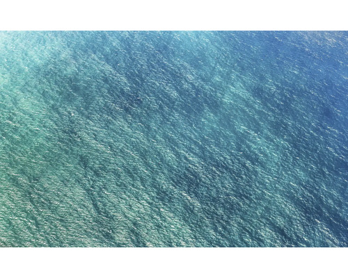 Prim-plan al valurilor mării