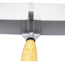 Gletieră cu mâner de lemn