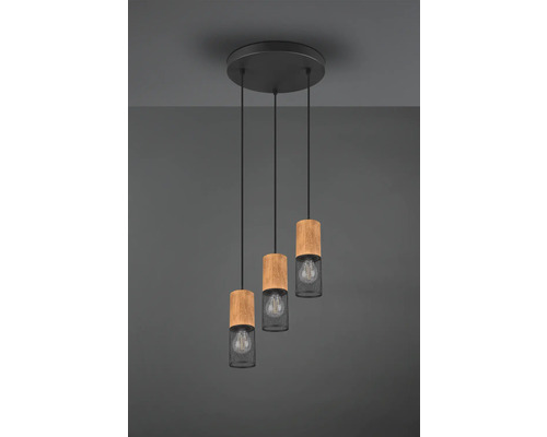 Lumină suspendată cu trei becuri cu elemente din lemn și metal
