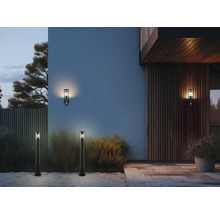 Exterior cu lămpi de drum și aplice pentru iluminarea casei și a grădinii