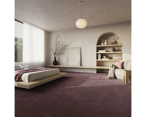 Dormitor cu pat, raft și covor