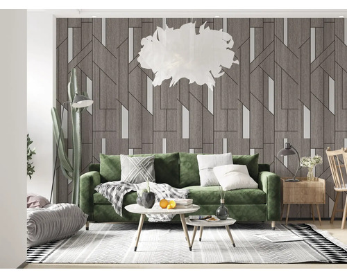 Cameră de zi cu canapea, măsuță de cafea, lampadar și tapet cu model