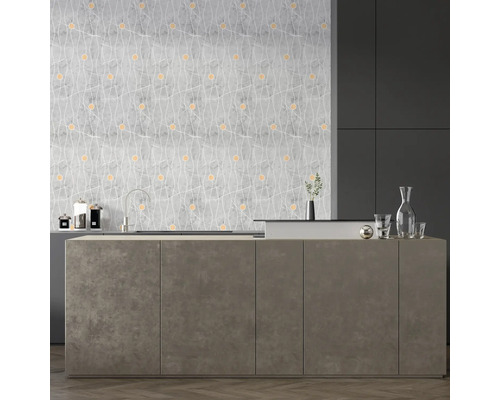 Bucătărie modernă cu insulă de bucătărie și tapet cu model