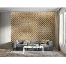 Living cu tapet cu model, canapea și masă