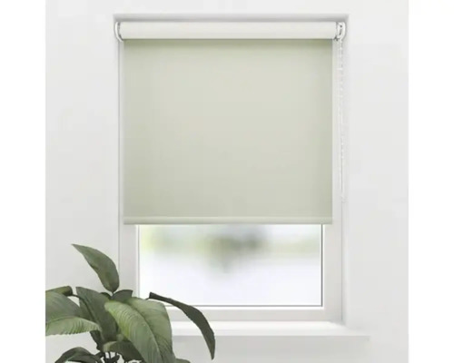 Fereastră cu jaluzea rulou montată