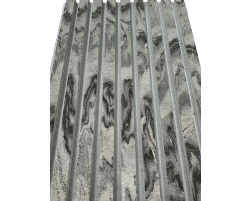 Scândură profilată din lemn cu aspect marmorat