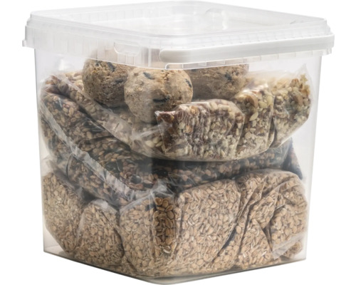 Găleată cu hrană pentru păsări și biluțe de grăsime