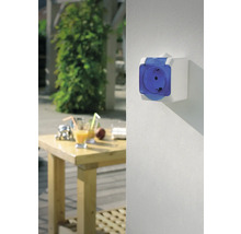 Priză de suprafață pentru exterior pe un perete