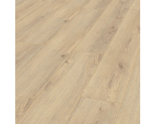 Panouri de parchet laminat montate cu structură lemnoasă