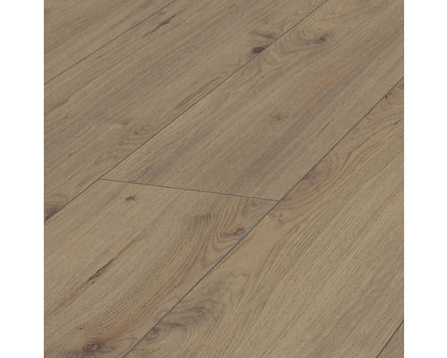 Prim-plan cu parchet laminat cu aspect de lemn