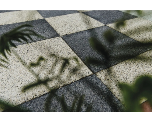 Model de tablă de șah din plăci de terasă