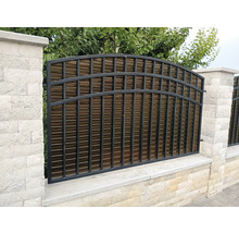 Gard din metal și piatră