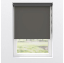 Rulou gri închis pe fereastră