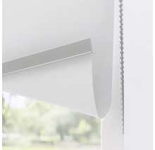 Rulou cu lanț la fereastră