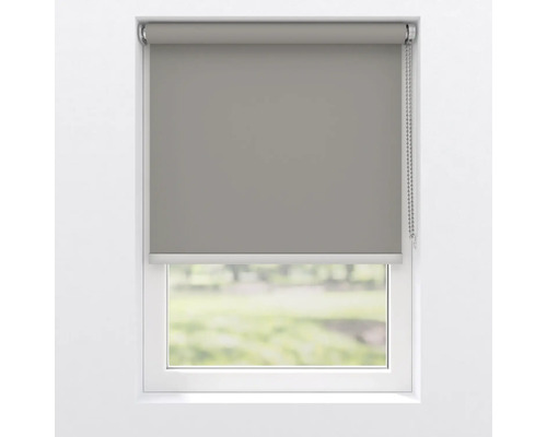 Rulou gri în fața unei ferestre pentru intimitate