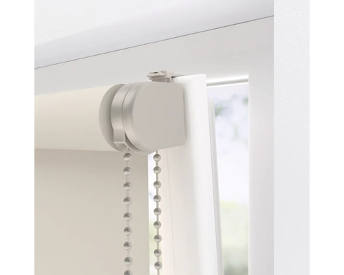 Prim-plan cu o rolă cu lanț pentru decorarea ferestrelor