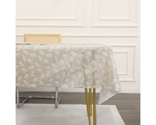 Masa cu față de masă decorativă