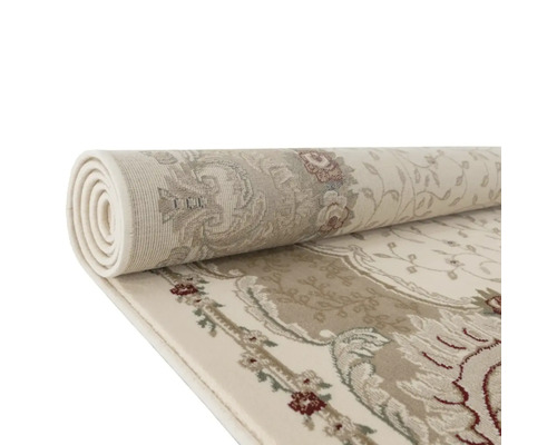 Covor rulat cu model floral