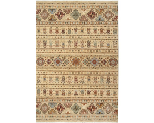 Covor cu modele florale și geometrice